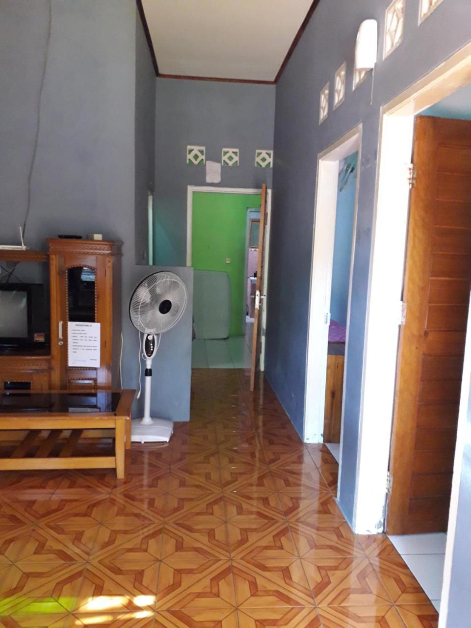 Fajar Home Stay Batukaras מראה חיצוני תמונה