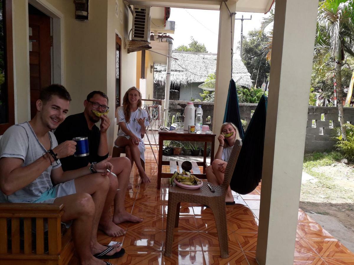 Fajar Home Stay Batukaras מראה חיצוני תמונה